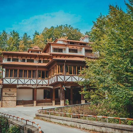 Hotel Bozhentsi Chernevtsi Экстерьер фото