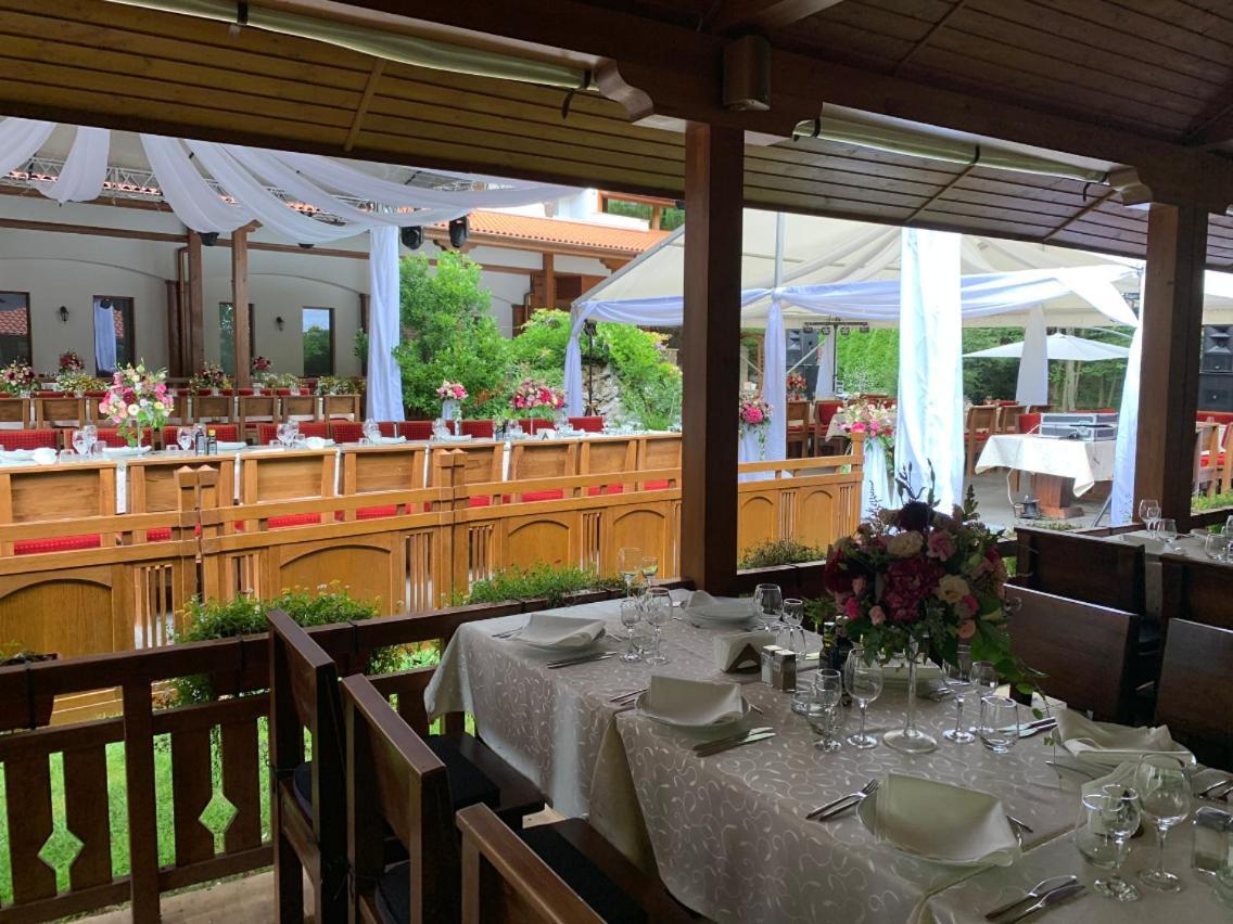 Hotel Bozhentsi Chernevtsi Экстерьер фото