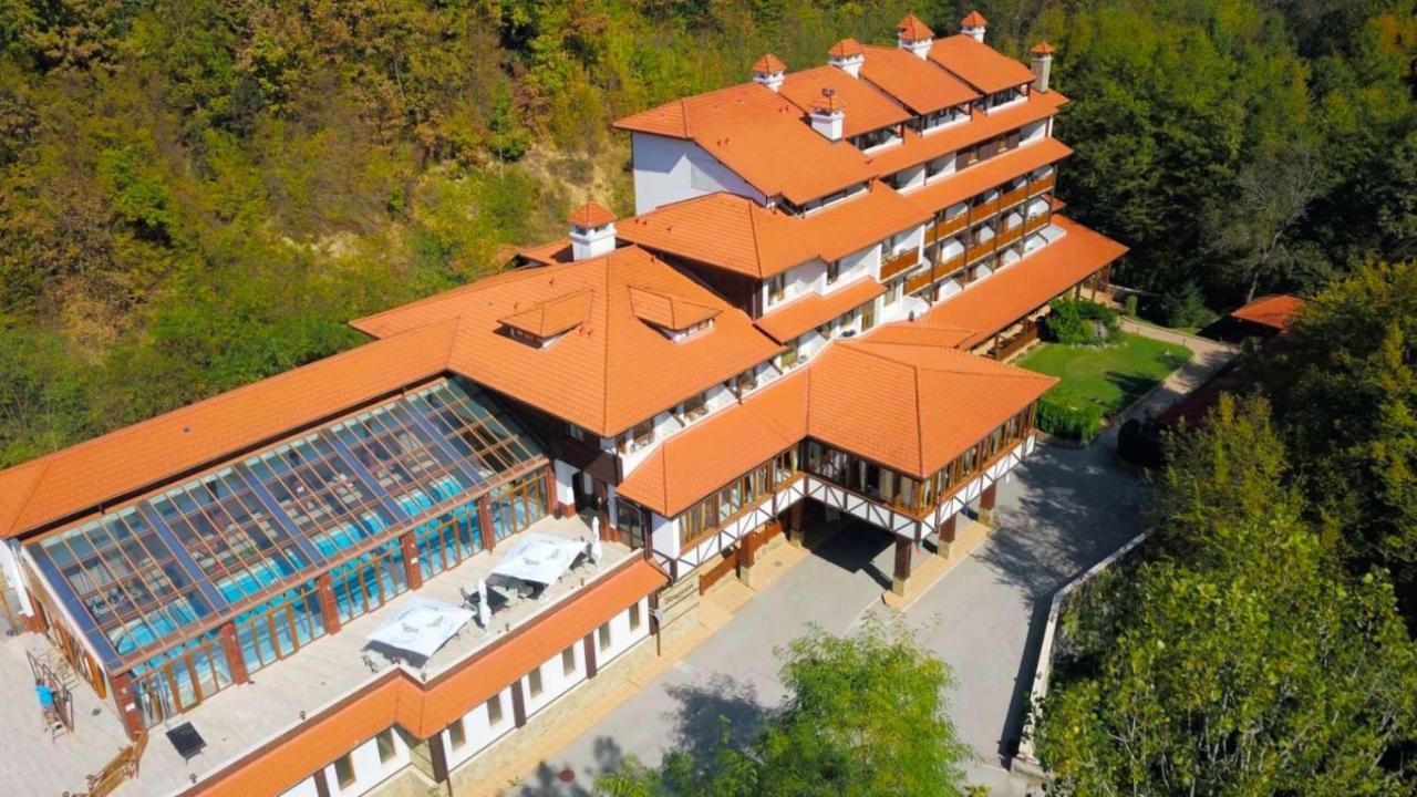 Hotel Bozhentsi Chernevtsi Экстерьер фото