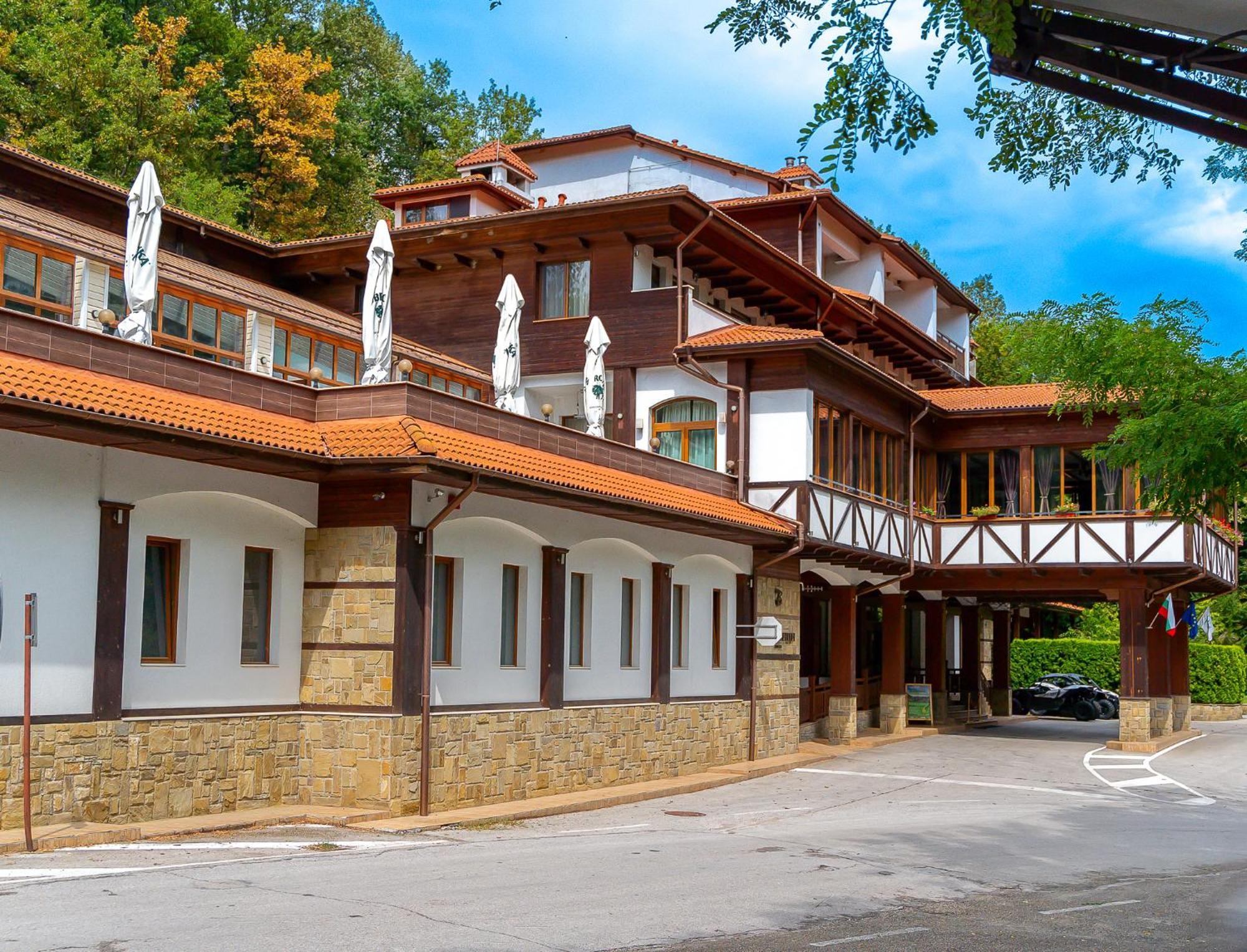 Hotel Bozhentsi Chernevtsi Экстерьер фото