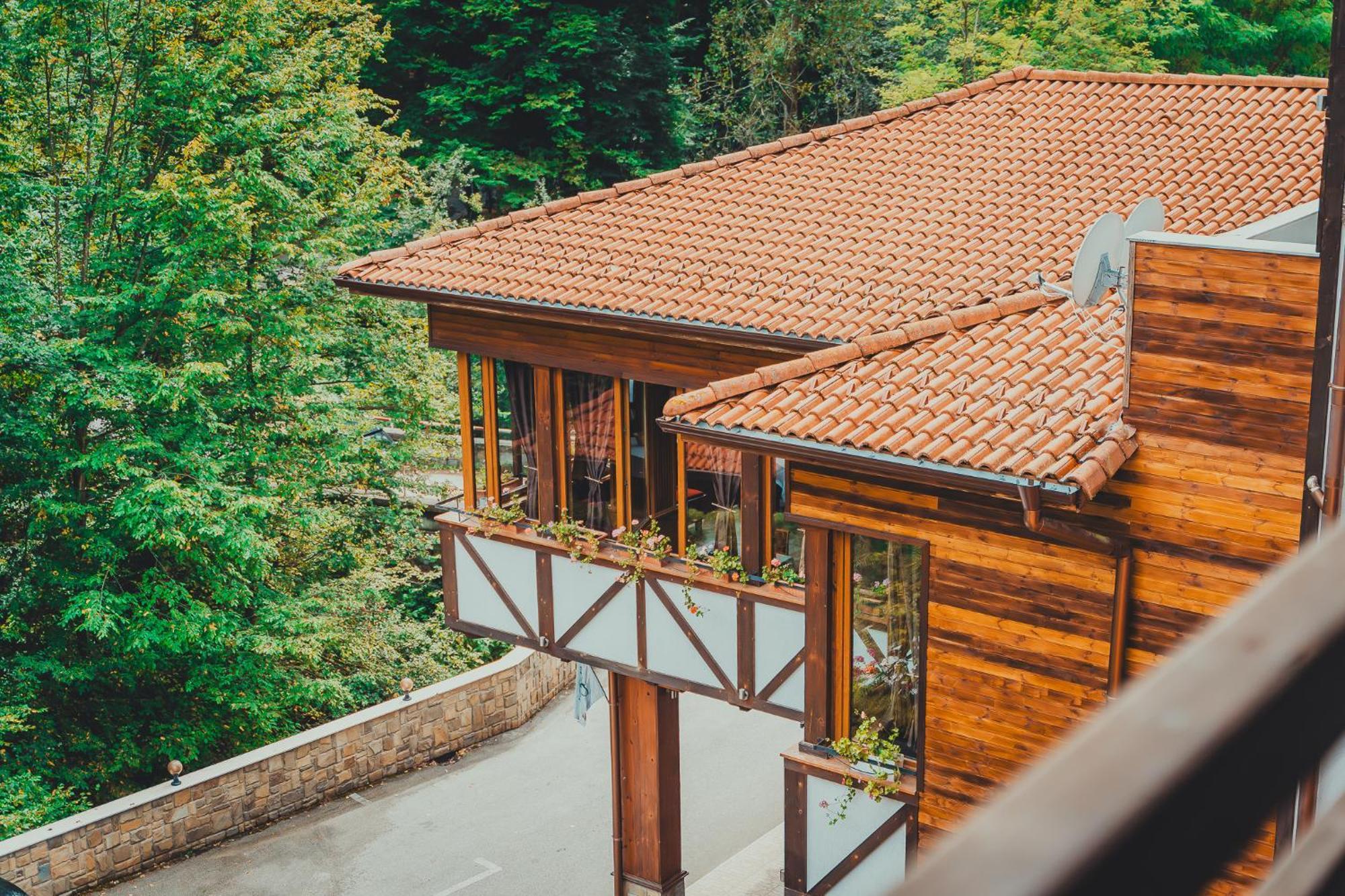 Hotel Bozhentsi Chernevtsi Экстерьер фото